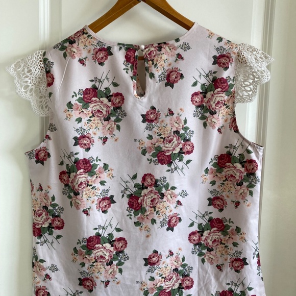 SHEIN Floral Blouse Lace Capped Sleeves Feminine Spring Sz L - Picture 6 of 7
